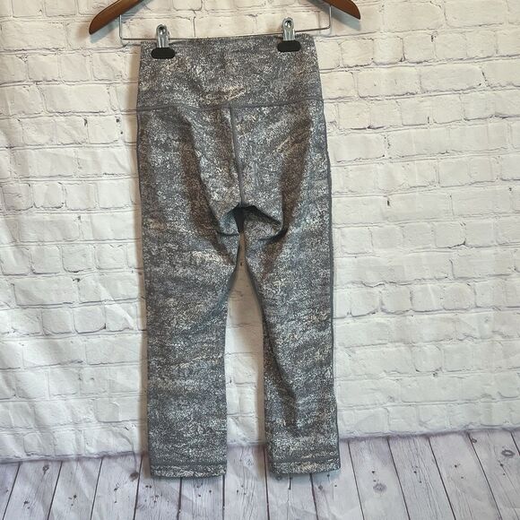 Lululemon Women 4 Wunder Under High-rise Gray/Black Heather Capri - Picture 3 of 6